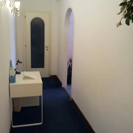 Apartament Sandra's *